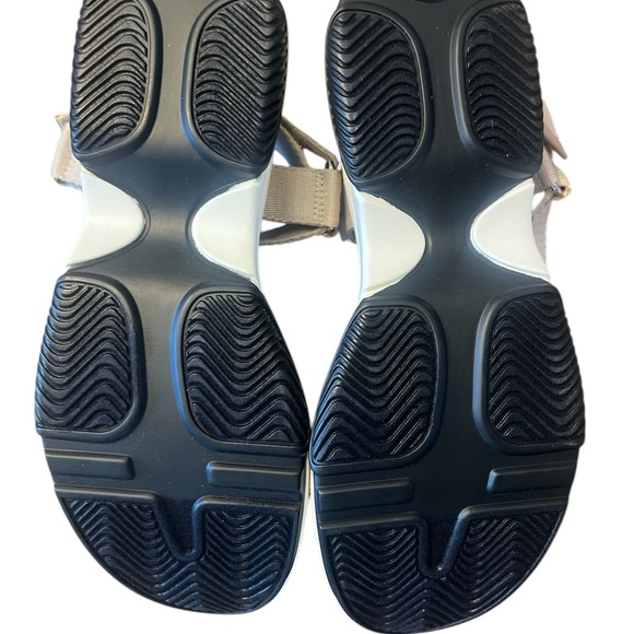 Nordstrom Women's beige Sandals - Picture 7 of 8